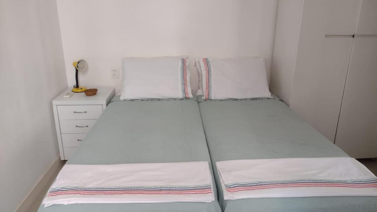 Apartamento Em Copacabana - Rua Bolivar - 2 Quartos - Excelente Localizacao Rio de Janeiro Ngoại thất bức ảnh